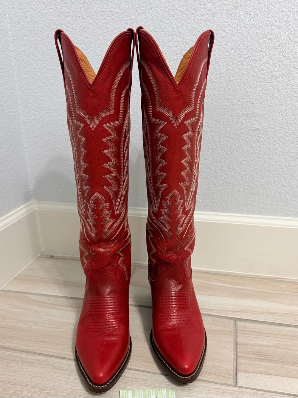 Tecovas Abby’s in crimson